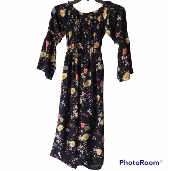 Smukke Other - Smukke girl jumpsuit 3/4 bell sleeve flowered.